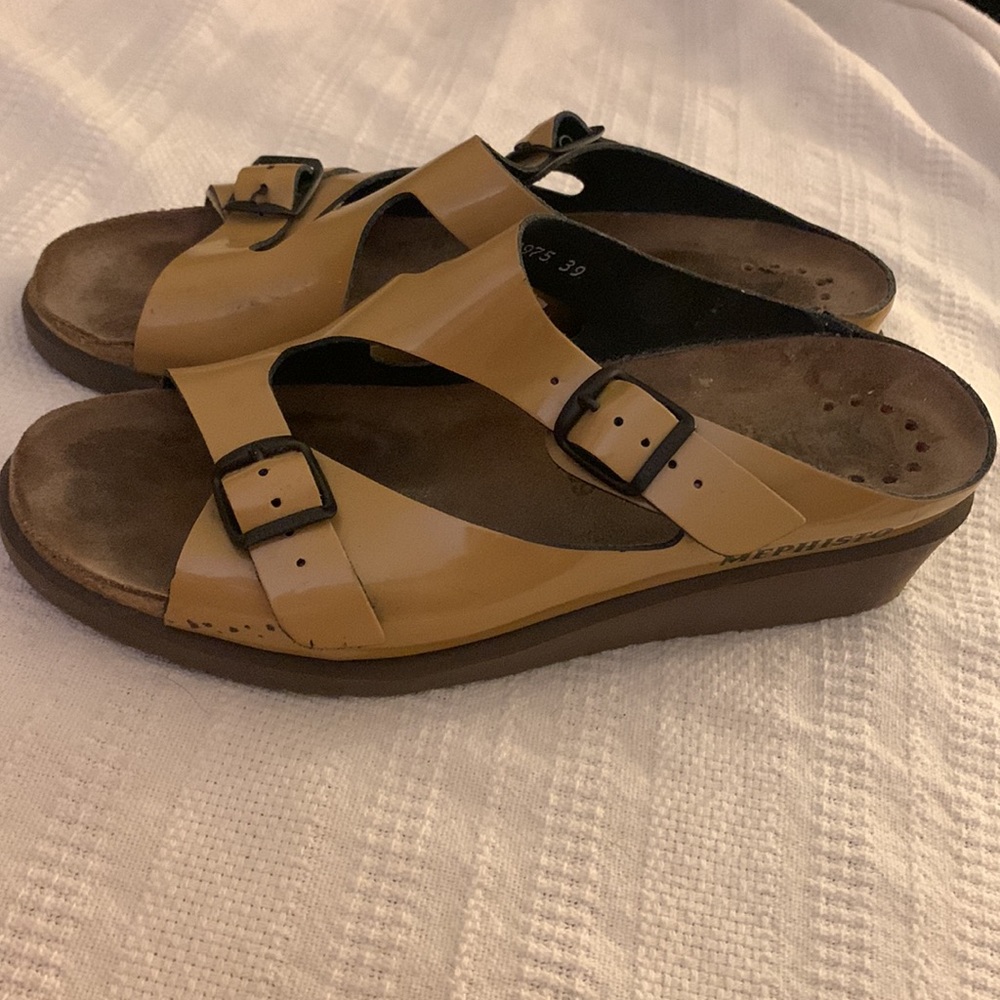 Mephisto patent leather corkbed sandals - Picture 2 of 8